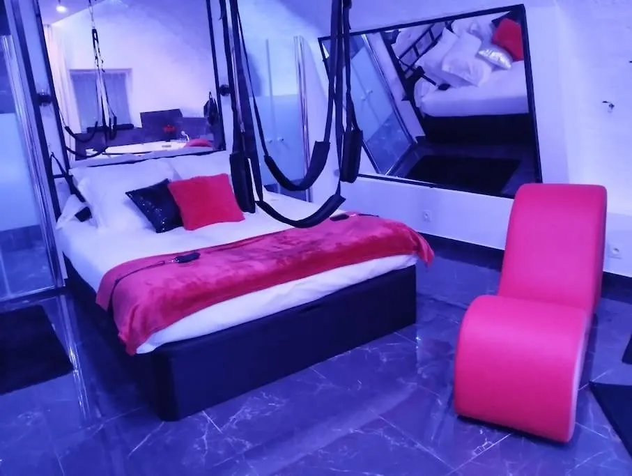 La Suite Miroir, Love Room Bouc-Bel-Air