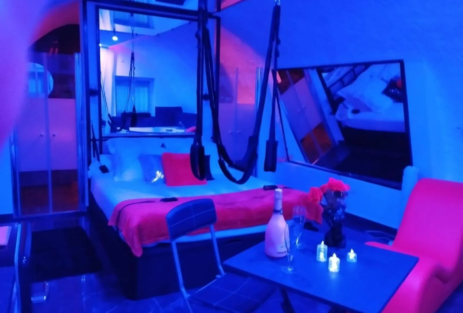 Appartement La Suite Miroir, Love Room Bouc-Bel-Air France