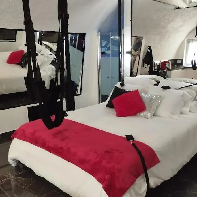 Apartment La Suite Miroir, Love Room Bouc-Bel-Air